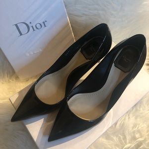 Christian Dior patent leather pointed toe pumps